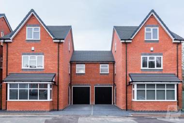 Birmingham Estate - Contractor & Group Accommodation - Secure Parking