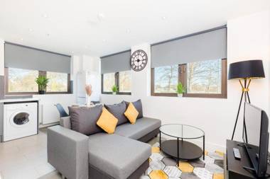 New Entire Apartment In Perry Barr with Free Parking By Alexander Stadium Commonwealth Games