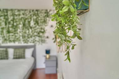 HS2 Large Groups NEC Stay Stunning House Birmingham For Company and Family