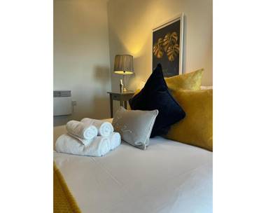 Masshouse Penthouse by JLJ Apartments