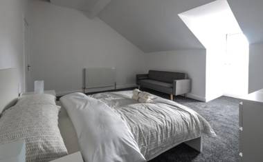 Spacious 4 Bed House in Birmingham Suitable for Contractors