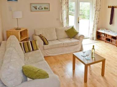 15 Forest Park Lodges