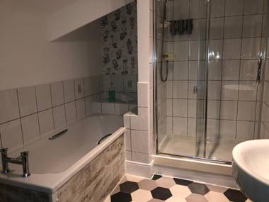 Summerhill Guest House