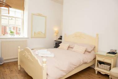 Parade School Guest Rooms