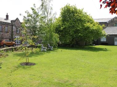 Iona 10 Palace Street East