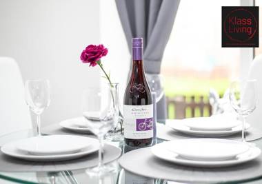 One Bedroom Apartment by Klass Living Serviced Accommodation Bellshill - Cosy Apartment with WIFI and Parking