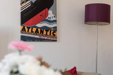 Excellent Location -Central Belfast - Parking - 4 Beds