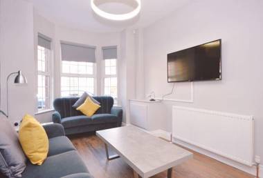 Queens Quarter Townhouse 2