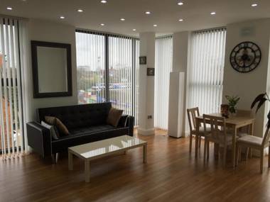 Castle Quarter Apartment with Free on site Parking