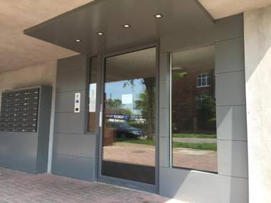 Castle Quarter Apartment with Free on site Parking