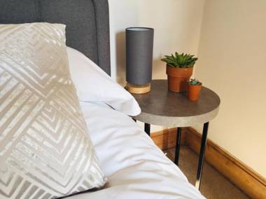 The Salisbury I Self-contained Large Executive House with Great Living Space & Courtyard