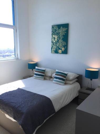 Sky View Apartment with Terrace