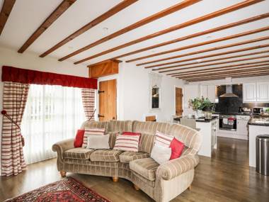 Tyn Towyn - Ty Glas Golau