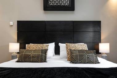 Bath Circle Camden Lodge House