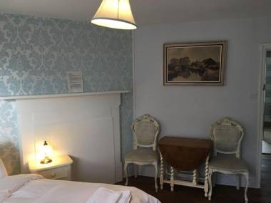 10 Grove St - Bath Holiday Suites