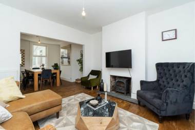 The Pulteney Escape - Bright 4BDR House