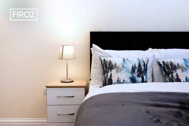 2 Bedroom 2 Bathroom Basingstoke Town Center Apartment By FIROZ PROPERTY MANAGEMENT