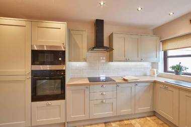 Host & Stay - Wood Street Cottage