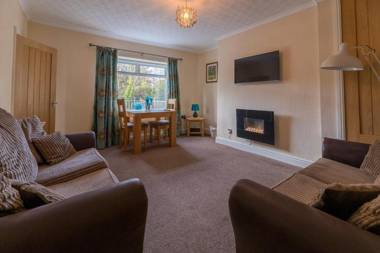 Host & Stay - Tulip Cottage