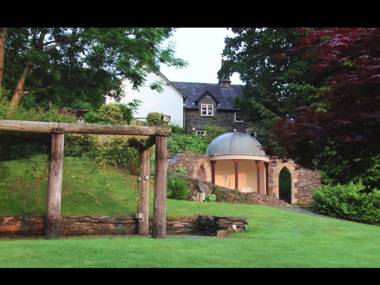 Bryn Melyn Farm Cottages