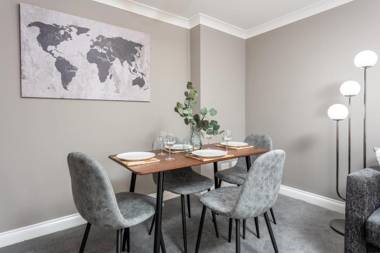 Elms Way No33 – Donnini Apartments