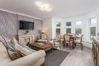 9A Millbrae - Donnini Apartments