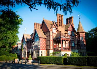 The Five Arrows Hotel