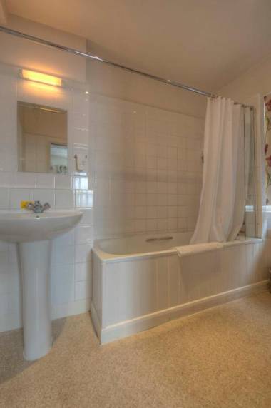 The White Hart Inn by Greene King Inns