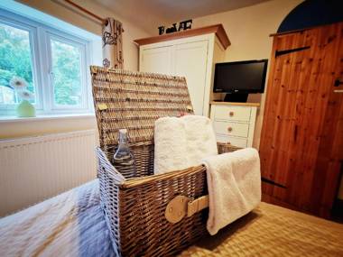 Large Suite Double bath & Shower kitchen with stunning views near Lyme Regis