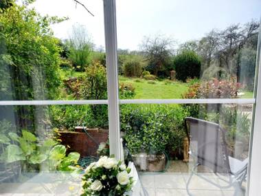 Beautiful 1-Bed Studio in Axminster