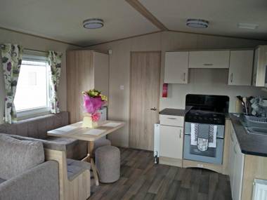 Amazing and Huge Private 8 Berth Caravan on Coast