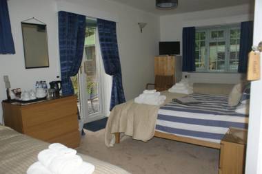 Woodacre B & B