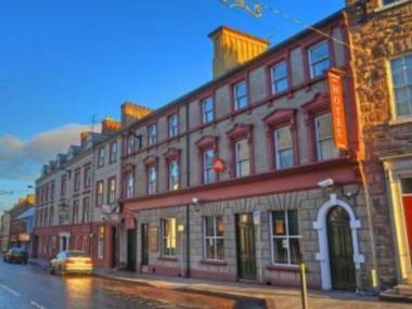 Charlemont Arms Hotel