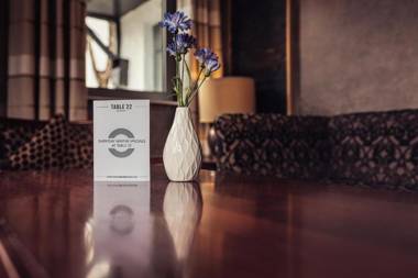 Regent Hotel By The Lake