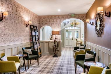 Ambleside Lake House