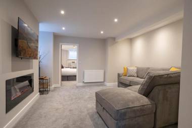 Ferndale Hideaway - 1 Bedroom Spacious Apartment - Central Ambleside - Parking