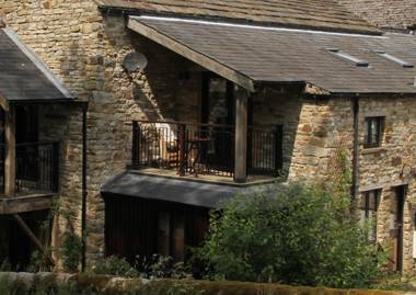 Alston Art Apartments