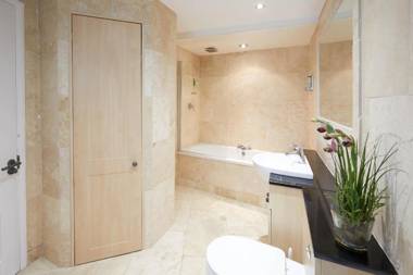 Host & Stay - Muggles Mews