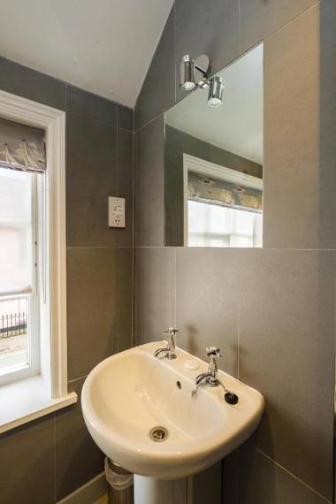 The Old Custom House