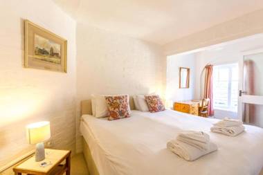 5 Coastguard Cottages