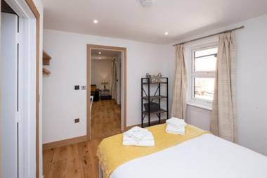 Weeping Willow – Three Tuns Apartments Pettistree