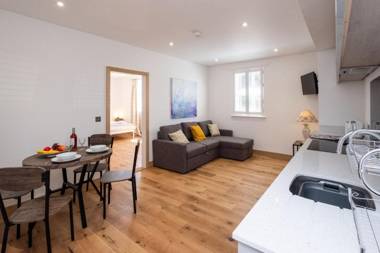 Three Tuns Apartments - Hazel