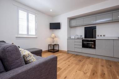 Three Tuns Apartments - Hazel