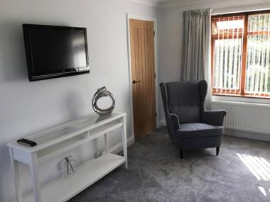 High Hedges Apartment A