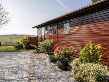 Summertime Lodge