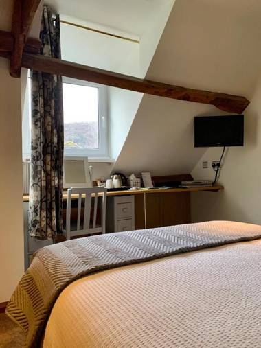 Deri-Down Guest House