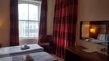 Aberdeen House Hotel