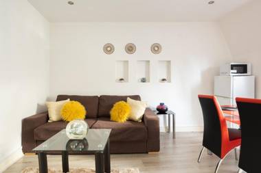 1 & 3 Bedroom Apt by Sensational Stay Serviced Accommodation - Adelphi Suites