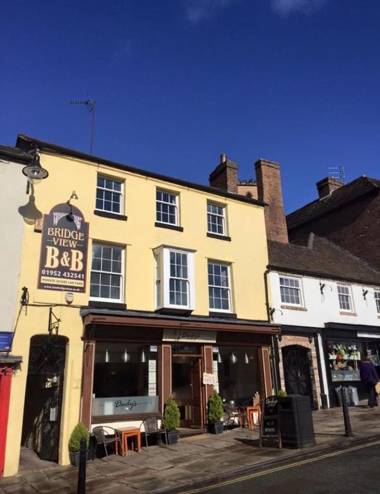 Bridge View Guest House