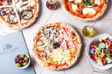 The Kings Arms Hotel